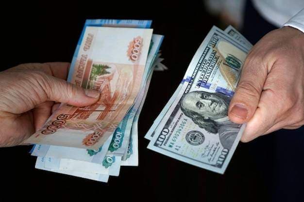 Russie : La montée en puissance du Roubles entraîne le dollar et l'euro en chute libre