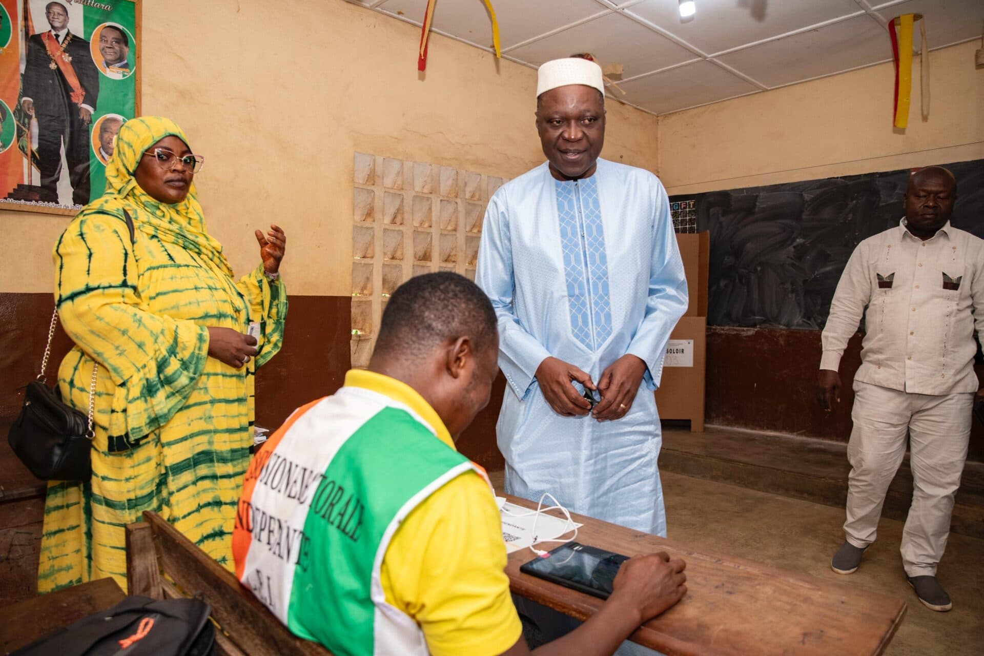 Côte d'Ivoire : Le candidat RHDP à Bouaké Amadou Koné vote et salue le bon déroulement du scrutin législatif