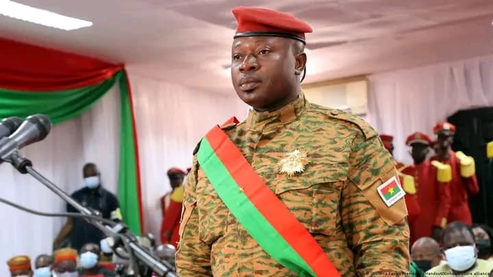 Burkina Faso : Le Togo capture et extrade Paul Henri Damiba vers Ouagadougou (Le communiqué)