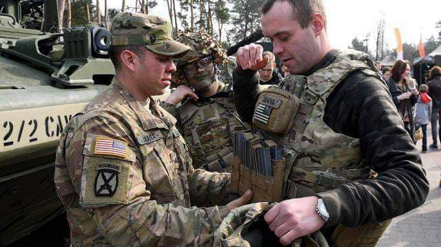 Pologne : En prélude à une éventuelle guerre avec la Russie, les soldats de l'OTAN en pleine exercice
