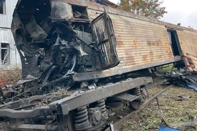 Guerre en Ukraine : Kharkov, un train transportant une cargaison militaire des forces ukrainienne détruit par une frappe russe
