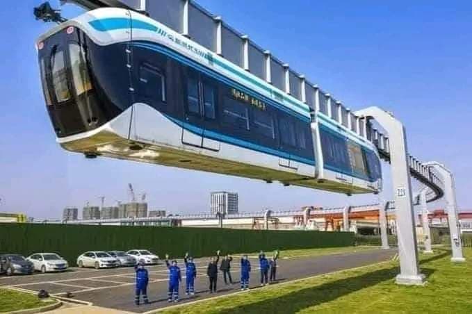 Chine : Le pays Fabrique son train volant !