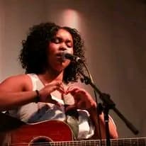 Afrique du Sud : La célèbre musicienne Zahara connue pour son titre "Loliwe" décédée tragiquement dans un hôpital privé de Johannesburg