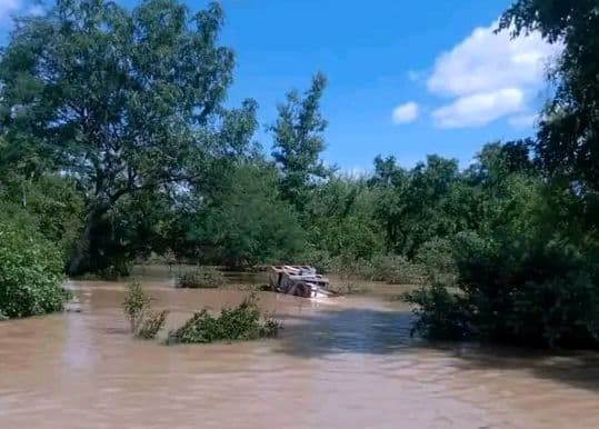 Burkina Faso : Incident au pont Hérédougou, sauvetage héroïque d'un automobiliste emporté par les eaux