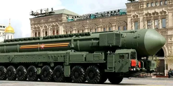 Russie : Poutine se donne le droit d’utiliser l’arme nucléaire en cas d’usage de missiles occidentaux à partir de l’Ukraine