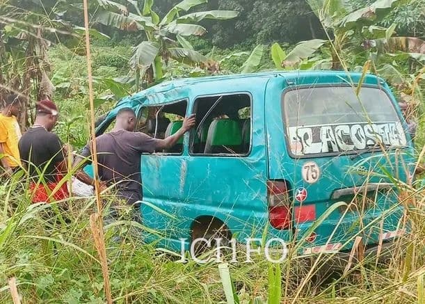 Côte d'Ivoire : Son pneu explose, un véhicule termine sa course dans le décor et fait 6 victimes
