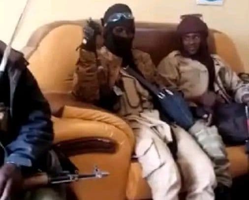 Burkina Faso : Solenzo, des terroristes prennent leur quartier dans les locaux de l'administration publique
