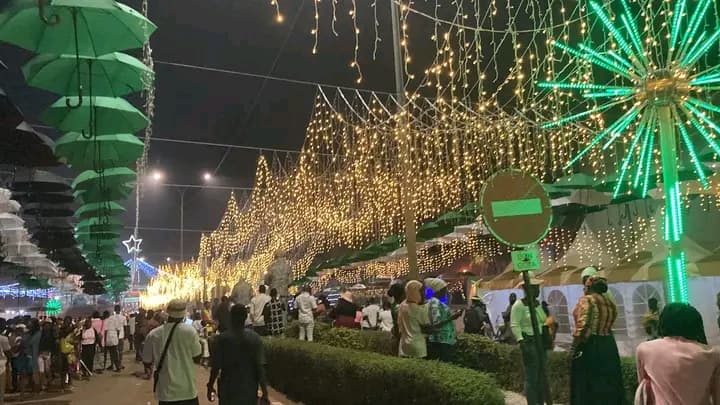 Burkina Faso : FESPACO 2025, la rue des cinéastes, un joyau lumineux au cœur de Ouagadougou