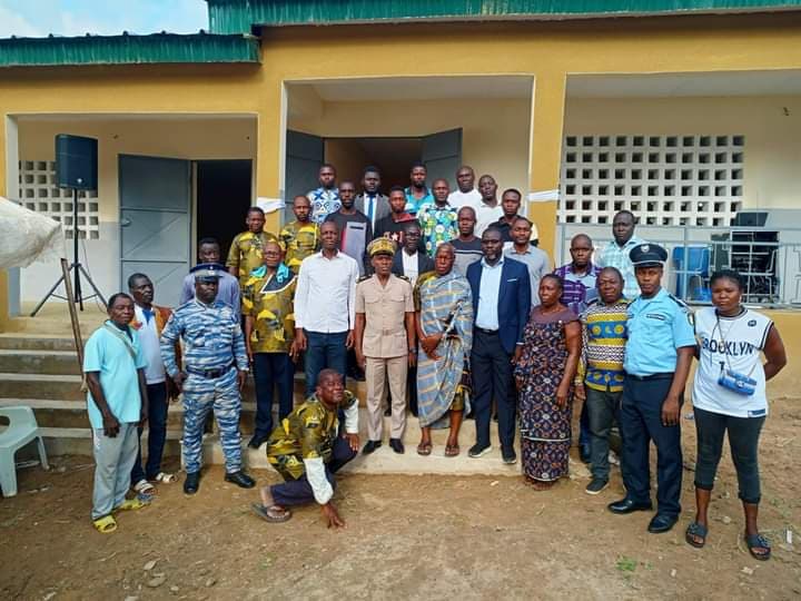 Côte d'Ivoire : Béoumi, prévue depuis 1972, une école désormais construite et offerte à un quartier par le maire Jean Marc Kouassi