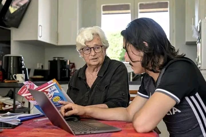 France : À 76 ans, une grand-mère repasse et décroche son bac pour motiver son petit-fils