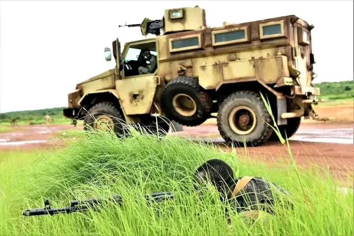 Mali : Des terroristes attaquent des positions de l’armée dans deux localités