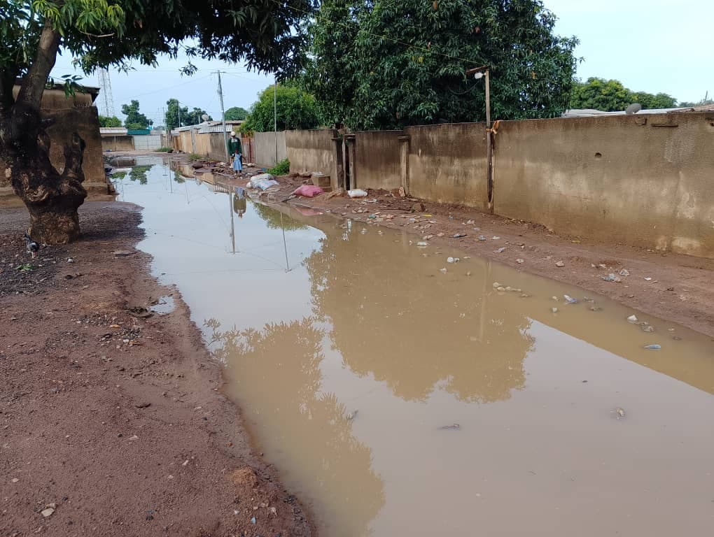 Côte d'Ivoire : À Bouaké, plusieurs maisons inondées, les habitants veillent à la belle étoile