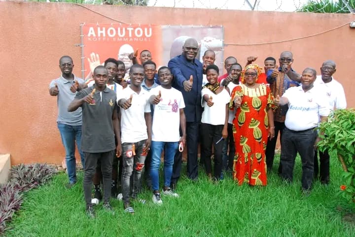 Côte d'Ivoire : Le Dircab Ahoutou échange avec l’Association des Etudiants Ressortissants de Sakassou à Bouaké