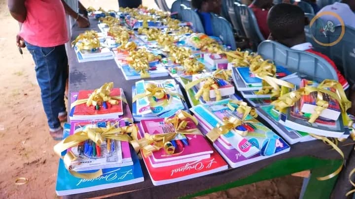 Côte d'Ivoire : Remise de récompenses aux meilleurs élèves de Adaou et Ayebo