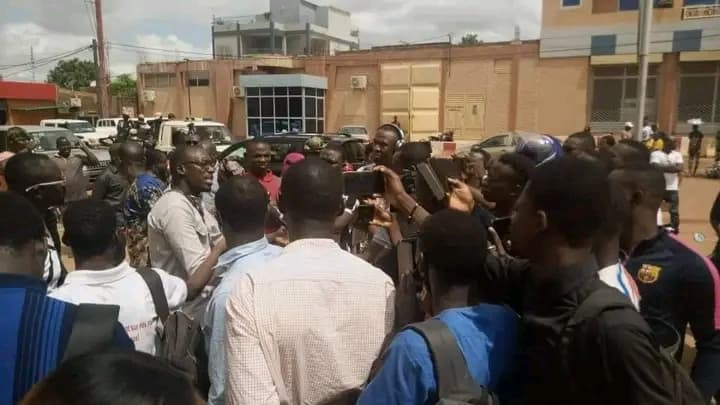 Burkina Faso : Ouagadougou, des manifestants s’opposent au rassemblement initié par le Balai citoyen