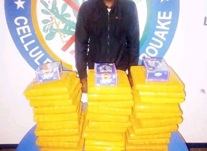 Côte d'Ivoire : Bouaké, un homme interpellé dans un car avec en sa possession 33 blocs de cannabis