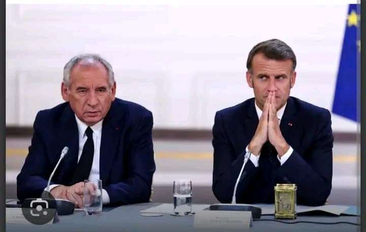 France : La démission d'Emmanuel Macron et de son premier ministre François Bayrou réclamée par des manifestants