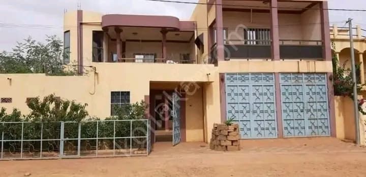 Burkina Faso : Un mendiant se fait construire un duplex d'une valeur de plus de 42 millions fcfa