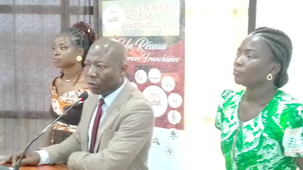 Côte d'Ivoire : Yamoussoukro, Tohozan Bi Galla Dénis célèbre les femmes de la Holding Kassa Gold SA