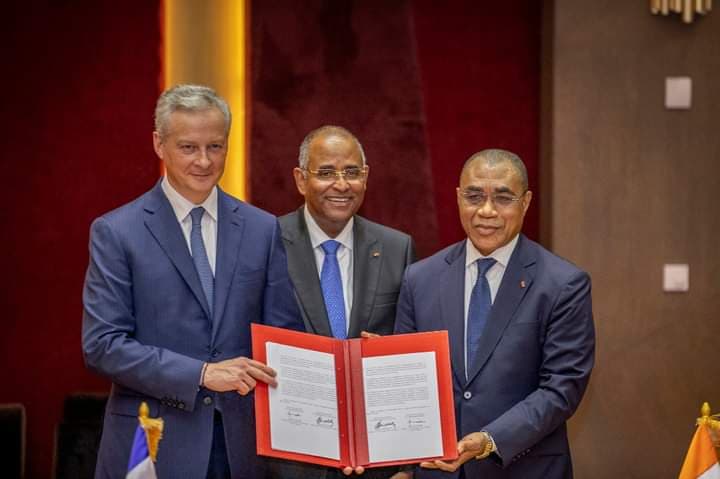 Côte d'Ivoire : Métro d'Abidjan, Patrick Achi préside une signature de convention de financement
