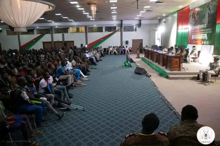 Burkina Faso : Le Capitaine Ibrahim Traoré aux blessés en opération : « Gardez le moral et l’espoir »