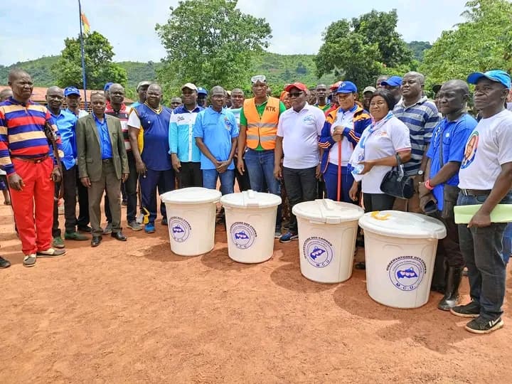 Centrafrique : Remise de matériels de travail par le ministre Bertrand Arthur Piri au bureau Kwa Ti Kodoro du 4ème arrondissement