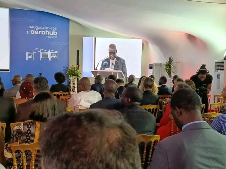 Côte d’Ivoire : Bolloré Transport & Logistics inaugure la « plus grande base logistique aérienne d’Afrique de l’ouest »
