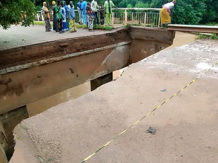 Burkina Faso : Kénédougou, le pont de Badala cède sous les eaux