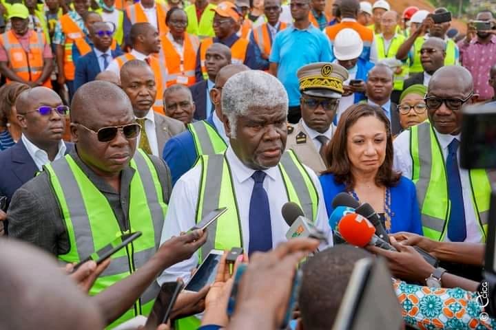 Côte d'Ivoire : Le Premier Ministre Beugré Mambé donne un ultimatum à une entreprise pour achever les travaux de la Y 4