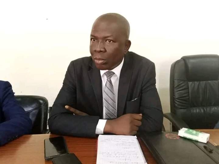 Burkina Faso : Un écrivain à Macron, "Nous n'avons pas besoin de soldats, nous avons besoin de combattants"