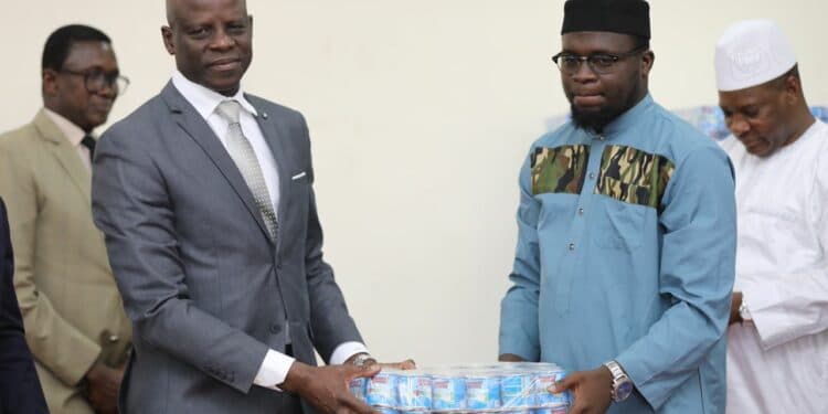 Côte d'Ivoire : Le Ministre Adama Diawara fait don de plus de 7 millions fcfa de vivres