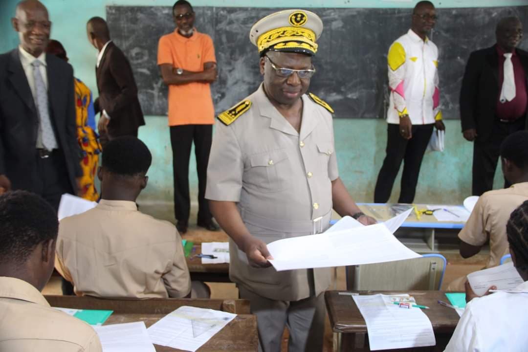 Côte d'Ivoire : Dimbokro, le Préfet Gouesse Jules lance les épreuves écrites du Baccalauréat Session 2024