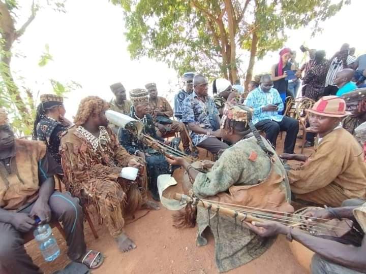 Burkina Faso : Des Dozos apportent leur contribution dans la recherche de la paix