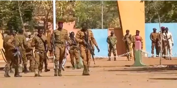 Burkina Faso : Damiba, le balayeur sur la voie d'être balayé !
