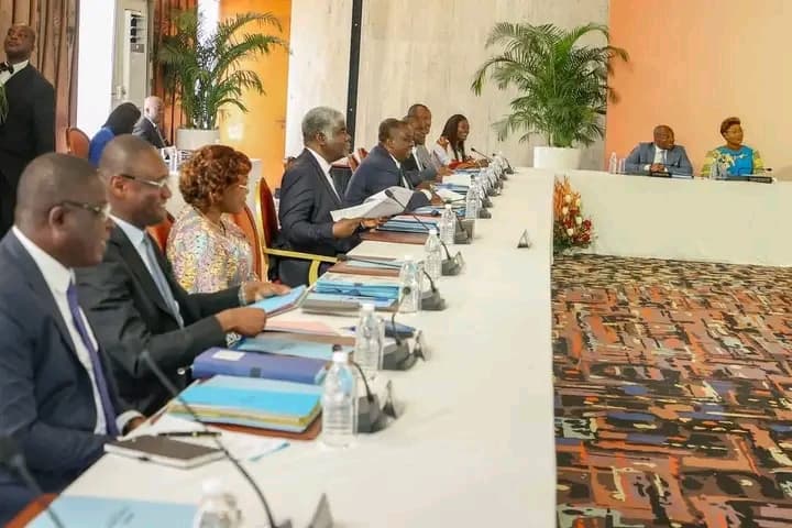 Côte d'Ivoire : Le gouvernement renforce la transformation digitale et la sécurité sanitaire