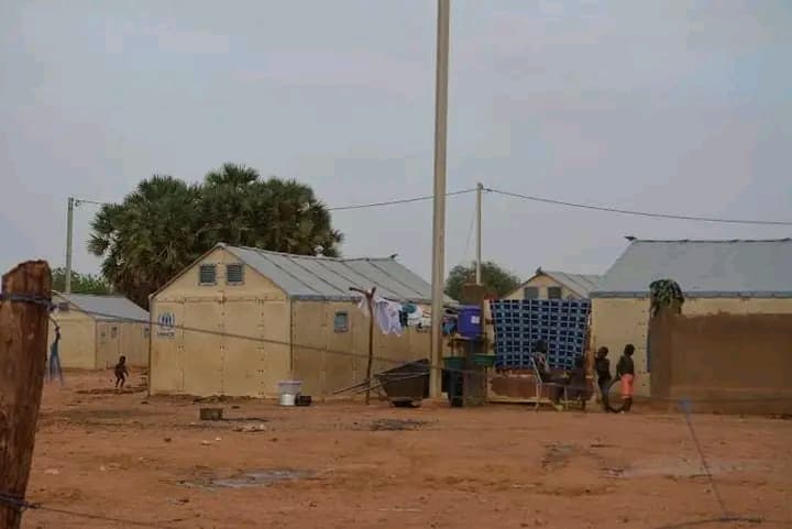 Côte d'Ivoire : 250 000 f aux déguerpis contre maisons avec eau, électricité et nourriture gratuites aux réfugiés burkinabè, la toile s'enflamme
