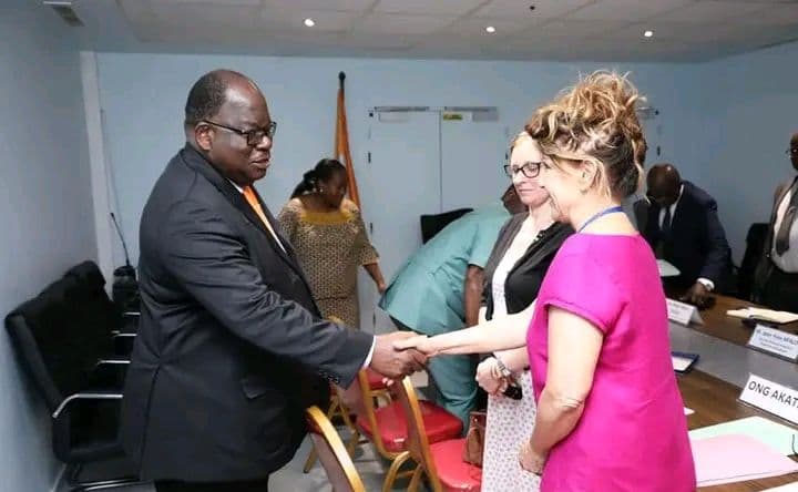 Côte d'Ivoire : L'association AKATIA présente son projet de protection des chimpanzés au ministre Tchagba