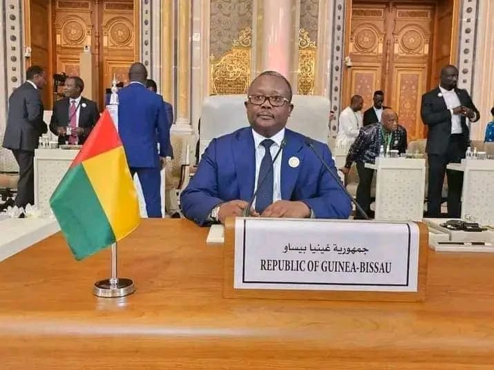 Sénégal : Report de la présidentielle, Umaro Sissoco Embaló salue "une sage décision"