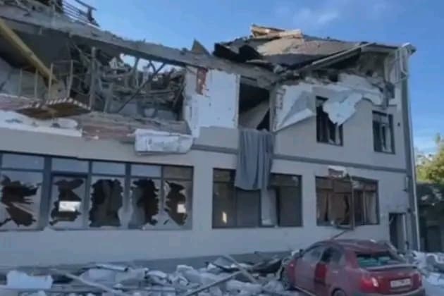 Ukraine : Une fusée ukrainienne frappe un hôtel à Kherson où séjournait une équipe de tournage de RT