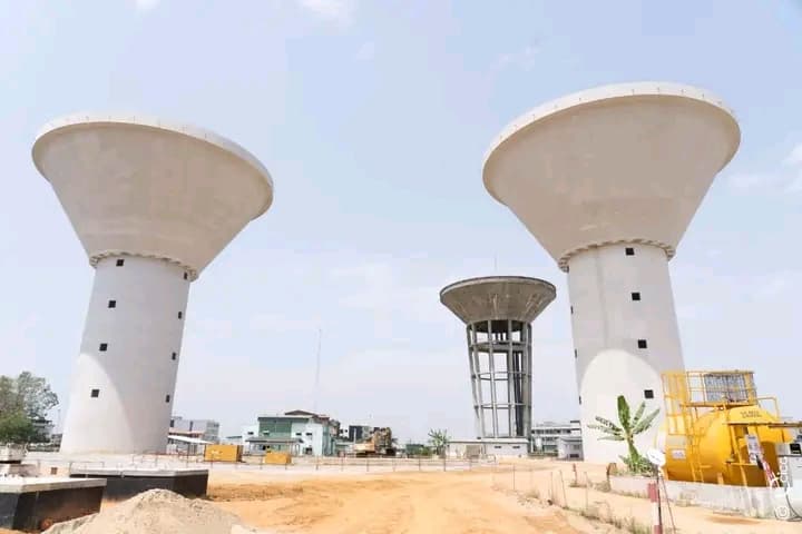 Côte d'Ivoire : Deux châteaux d'eau livrés à Cocody d'ici fin avril, annonce le ministre Bouaké Fofana