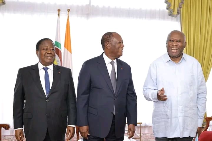 Côte d’Ivoire : Fête nationale, annoncés en grande pompe, Bedié et Gbagbo brillent par leur absence