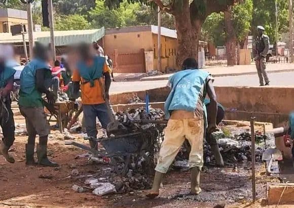 Burkina Faso : Des détenus mobilisés pour une ville plus propre