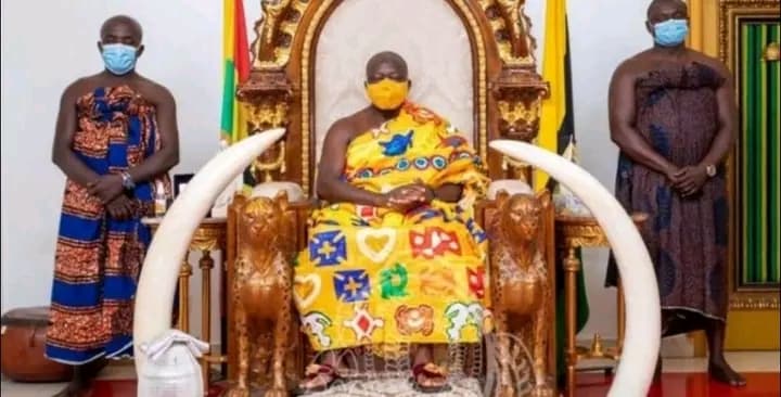 Ghana : En raison de la tradition Ashanti, le roi Osei Tutu II décline l’invitation aux funérailles de la reine Elizabeth ll