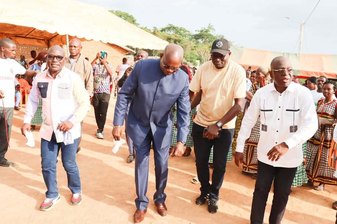 Côte d'Ivoire : Bocanda, le village de Soungra-Katienou célèbre la lumière avec le ministre N'guessan Lataille Koffi
