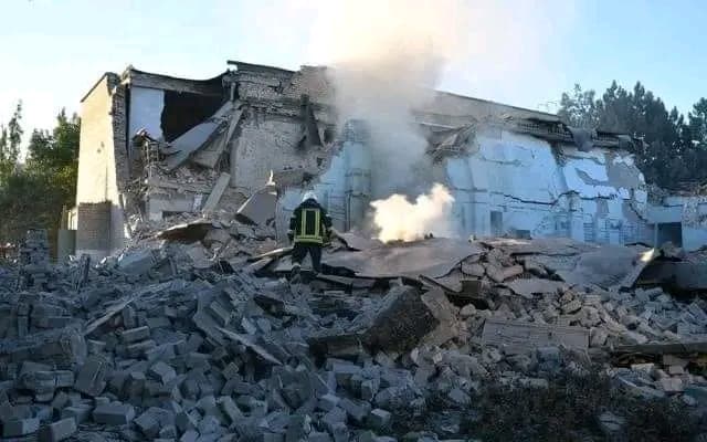 Guerre en Ukraine : Le reste du domicile d'Oleksiï Vadatoursky