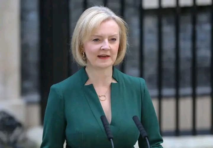 Grande Bretagne : Le téléphone personnel de Liz Truss piraté par des pirates russes !
