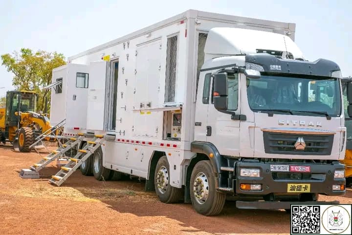 Burkina Faso : Un hôpital mobile ultramoderne de campagne au profit du ministère de la Défense