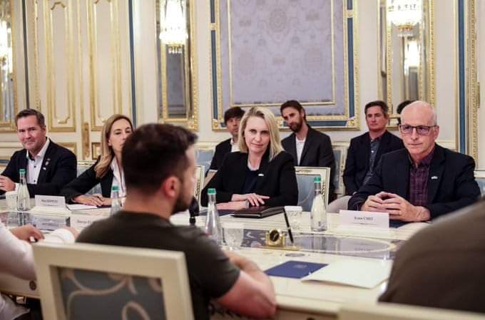 Guerre en Ukraine : À en croire Bridget Brink, « Les États-Unis aideront Kiev à se défendre contre l'agression de Moscou »