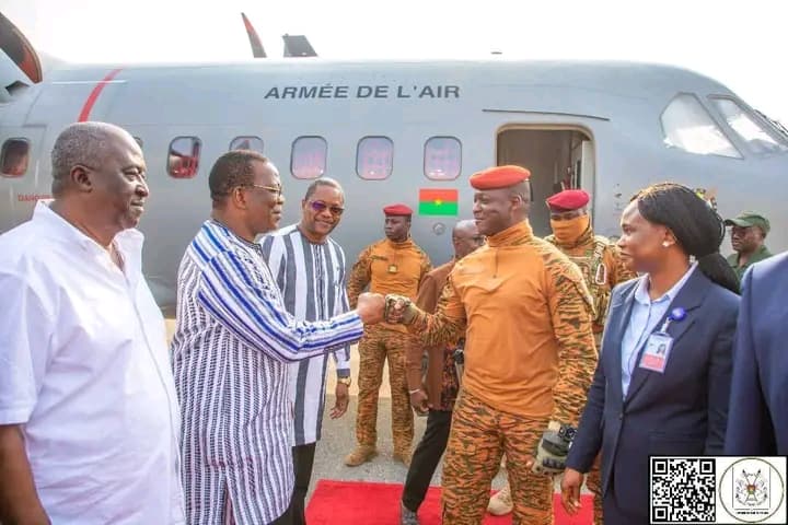 Ghana : Investiture du Président Mahama, le Capitaine Ibrahim Traoré président du Burkina Faso est arrivé à Accra