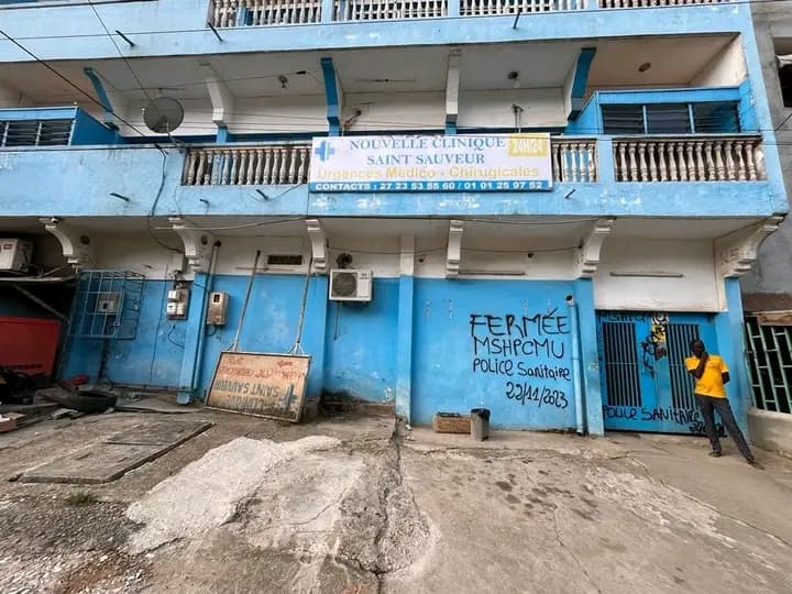 Côte d'Ivoire : Suite au décès d’une femme à Yopougon Ananeraie, la Nouvelle Clinique Saint Sauveur fermée jusqu'à nouvel ordre